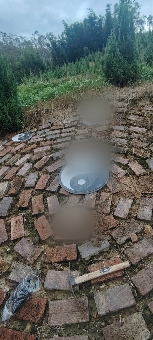Brick spiral path